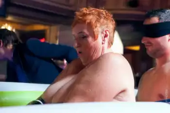 XXL Strip Show